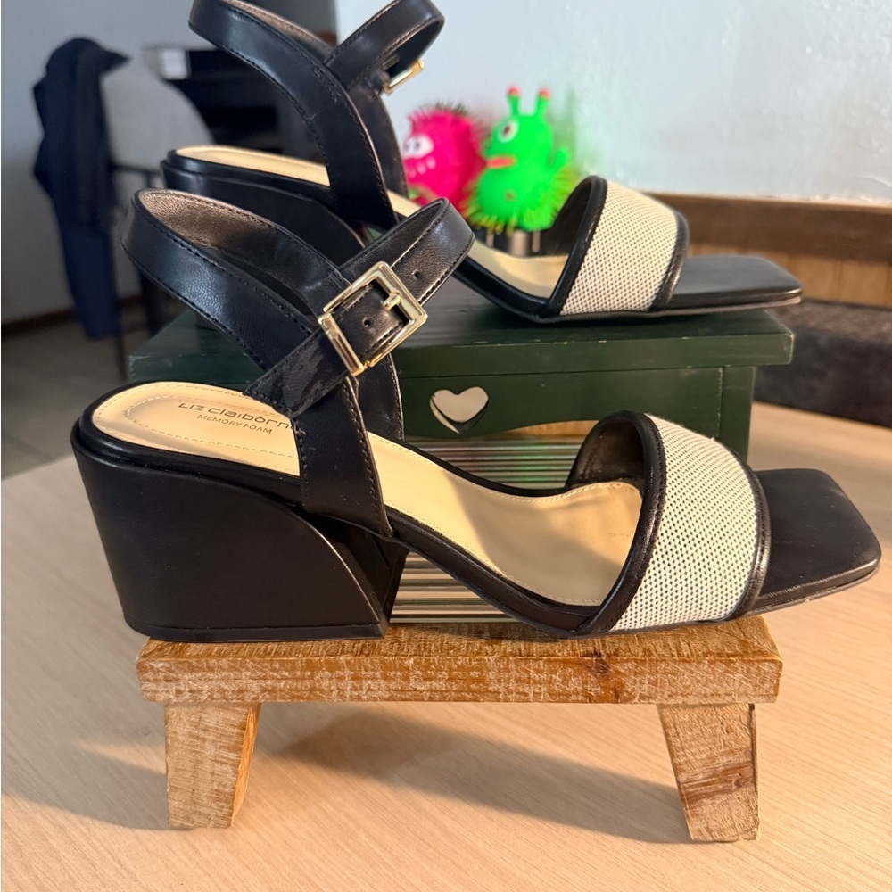 Liz Claiborne Fair Black and Cream Wedge Sandals - Picture 3 of 7